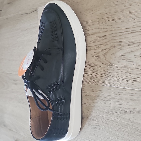 NIB Comfortiva Align Thayer Apron Toe Sneaker Black w White Sole. Size 8 & 8.5 - Picture 12 of 14